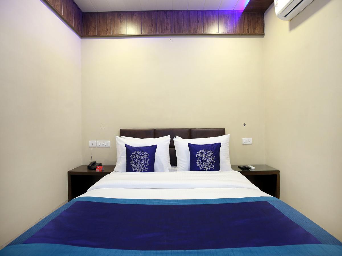 Capital O 9822 Hotel Seven Chandigarh Exterior photo
